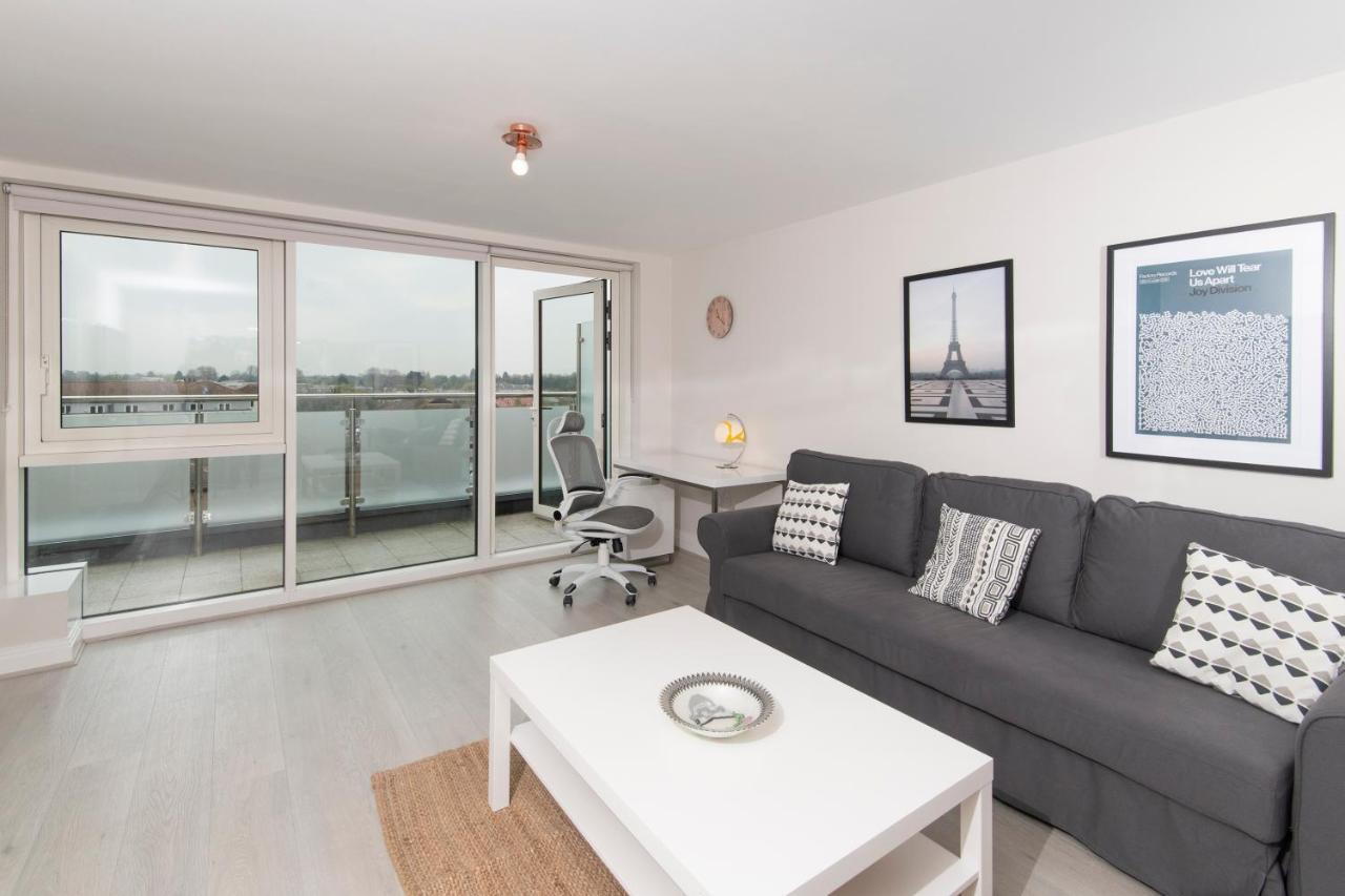 Spacious Apartment With Parking Space, Close To Heathrow, Elizabeth Line And Windsor Мейденгед Екстер'єр фото